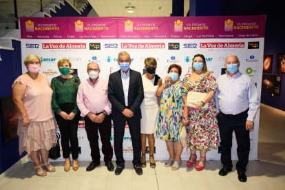 Aurelia Oboroc, Encarna Aranda, Joaquín Gil, Guillermo Mesas, María Carreño, Patro Pérez, Patro Cuadrado y Francisco Cuadrado.