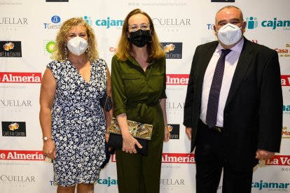 Paqui Nieto, Antonia S. Villanueva y Juan Manuel Salmerón.