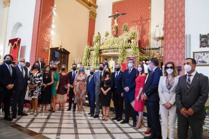 Diferentes representantes durante la celebración del culto.
