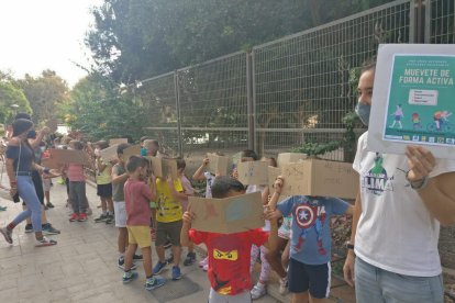 Han participado CEIP Madre de la Luz, CEIP Adela Díaz, CEIP Freinet, CEIP Inés Relaño, CC Ciudad de Almería, CC Divina Infantita e IES Alborán, junto al grupo de voluntariado de Greenpeace en la zona.