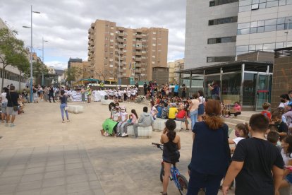 Los centros han querido exponer su preocupación por el estado de la movilidad en los colegios y su repercusión para el medio ambiente y para la salud del alumnado.
