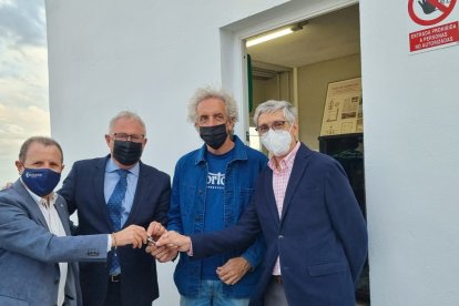 Mario Sanz, farero, se encargará de su cuidado.