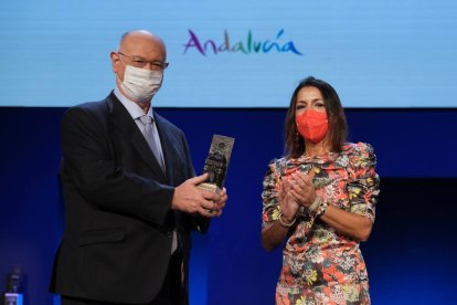 Premio Comunicación para Juan Eslava.