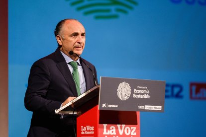 Juan Ignacio Zafra, director territorial de CaixaBank en Andalucía Oriental, durante su intervención.