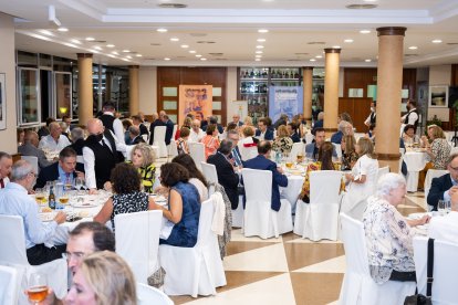 Cena y galardones en la celebración del Colegio de Ingenieros de Telecomunicación.