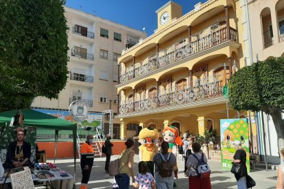 El naranja hoy prima en el municipio.