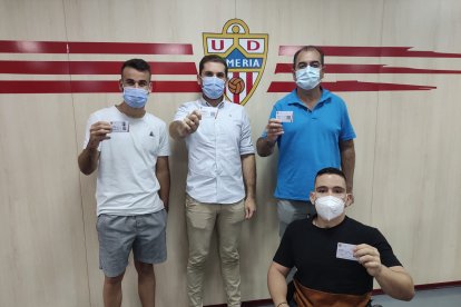 Ellos despachan los abonos en 1 minuto.