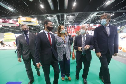 Presidente y vicepresidente Diputación, Consejera Agricultura, Alcalde de Roquetas y Alcalde de Adra.