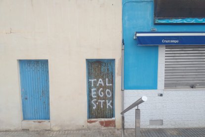 Talegos, en una caseta junto al bar Duque de Mar.