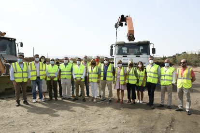 Comitiva oficial en obras del AVE en agosto.