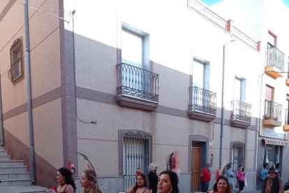 Desfile por las calles de Tabernas.