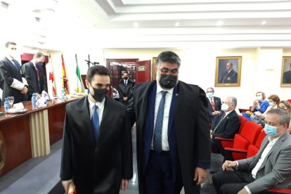 Miguel Ramos Gómez y su padrino Jesús Yebra Herreros