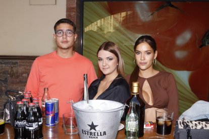 Juan Miguel, María José y Mónica.