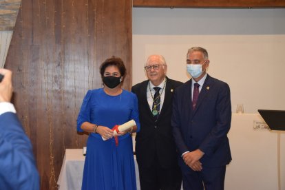 La presidenta, Yasmina Domínguez, Emilio Gómez-Lama y Juan De La Cruz.