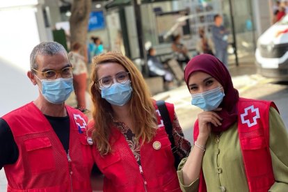 Voluntarios de Cruz Roja salen a la calle.