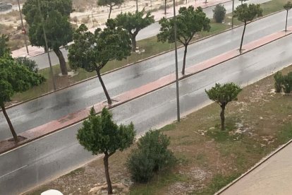 Agua y barro en la capital.