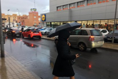 Almería ha amanecido con la lluvia como protagonista.