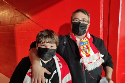 padre e hijo: Simón Luque y Damián Luque son aficionados muy fieles.