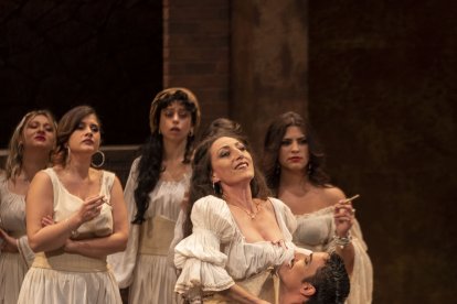 Componentes de la representación de \'Carmen\'.