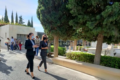 Recorrido de Sacramento Sánchez, concejal de Servicios Municipales, junto a la responsable de ASV