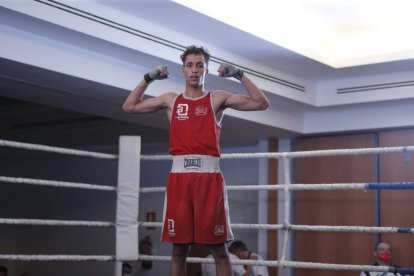 Brazos arriba para el ganador.