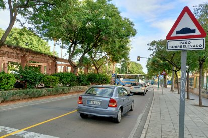 Zona de doble sentido generada en el carril descendente