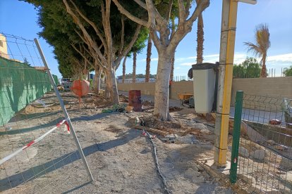 Obras para realizar el bulevar que llegará desde el helipuerto al edificio de laboratorio