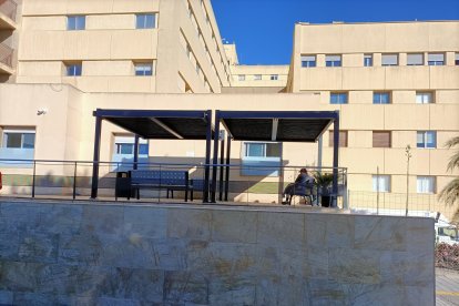 Zona de estancia en la puerta de las urgencias