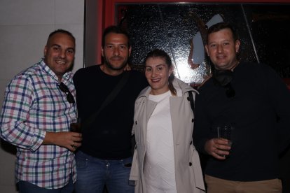 Agustín, Ginés, Mireia y Alonso disfrutando de la feria en Saxo