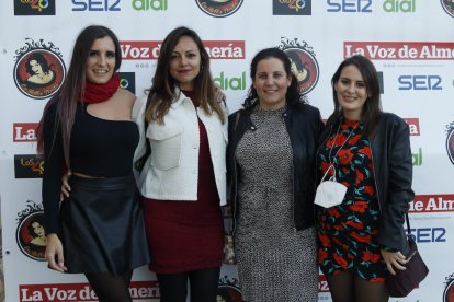 Marta, Ana Elvira, MªIsabel y Ana Flores disfrutan de las feria de Cuevas del Almanzora