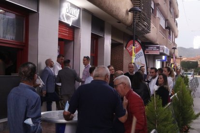 Fotografía del ambiente en la feria 2021 de Cuevas del Almanzora en pub Saxo