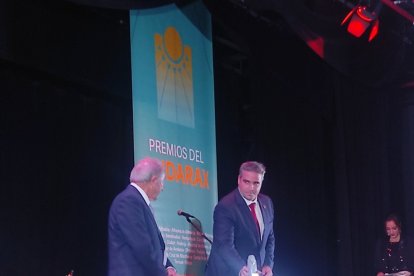 Carretillas Amate se lleva el galardón de innovación de los X Premios Andarax. Recoge el premio el fundador de la compañía, Eusebio Amate.