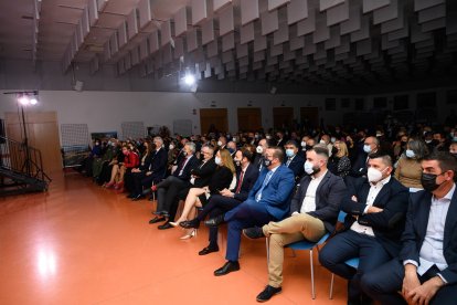 El centro cultural de Huércal de Almería reunió a cientos de almerienses para celebrar el día grande del Andarax.