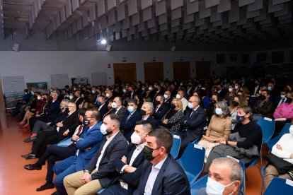 El centro cultural de Huércal de Almería reunió a cientos de almerienses para celebrar el día grande del Andarax.