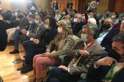 Primera fila del Comité Ejecutivo del PP-A.