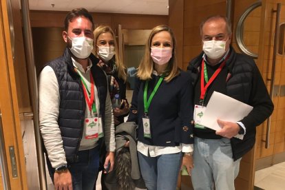 En el centro, la delegada del Gobierno, Maribel Sánchez.