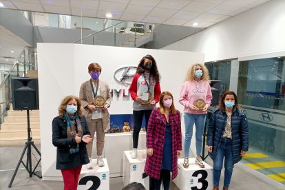 General femenina: Natalia Naselli, Inmaculada Gómez Laso y María Pérez Plaza.