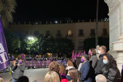 Concentración en la Plaza Vieja para la lectura del manifiesto.