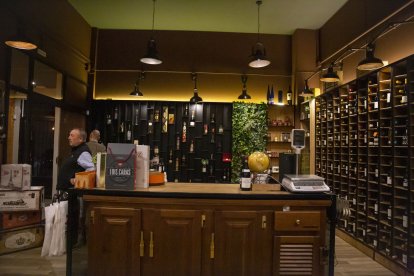 Tienda Expositor de sus productos, donde explican como elaborar el mejor café