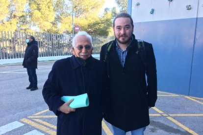 José Luis Martínez con Raúl Ramos, redactor de LA VOZ.