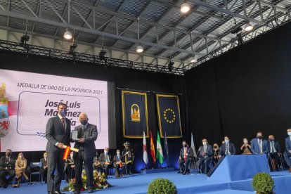 Medalla de Oro de la Provincia 2021 para el periodista y editor José Luis Martínez.