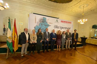 Moderador y participantes en esta segunda sesión.