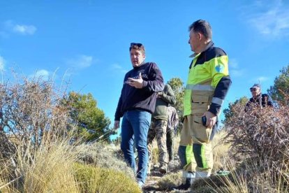El concejal de Medio Ambiente acompañó a los efectivos hasta la ubicación del pozo.