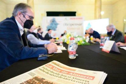 LA VOZ ha organizado las jornadas (Re)Pensar Almería para reflexionar sobre economía, sostenibilidad, infraestructuras y comunicaciones.