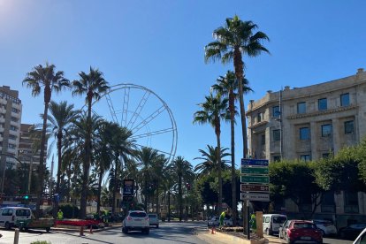 La noria desde la que los almerienses podrán tener unas bonitas vistas estas navidades.