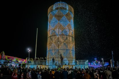 El Parque de Los Bajos de Roquetas fue el escenario escogido para dar la bienvenida a la Navidad.