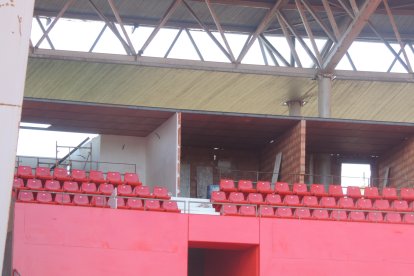 Toda la tribuna alta será para la zona VIP.