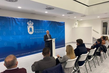Inauguración del Edificio Polivalente en el Puerto de Roquetas de Mar.