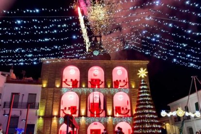Parte de la iluminación navideña en el Ayuntamiento de Laujar de Andarax.