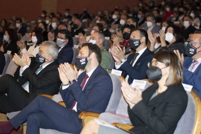 Juan Fernández, Ricardo Céspedes y Ángeles Martínez.